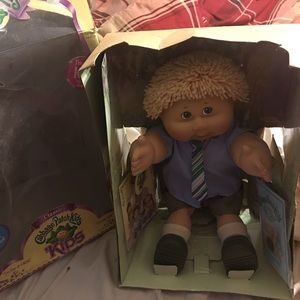 Boy cabbage patch doll has box all original documentation